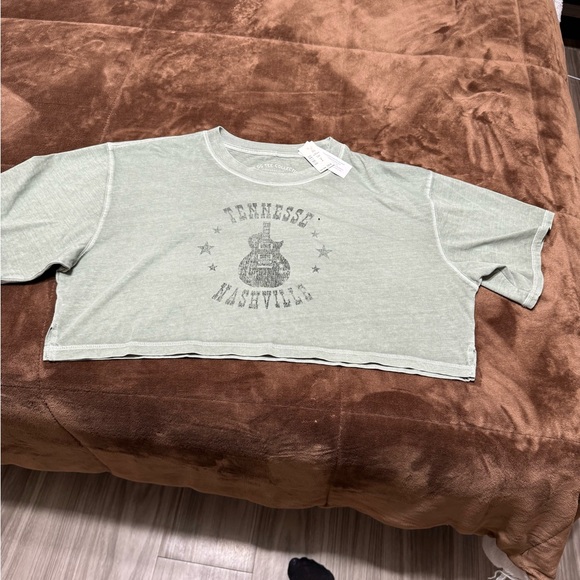 Aeropostale Tops - NWT woman’s size medium oversized Aeropostale cropped tshirt